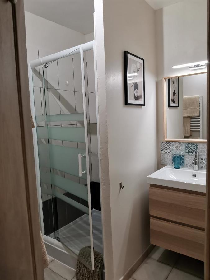 Bed and Breakfast Le Mas De Carrie Parisot  Exterior foto
